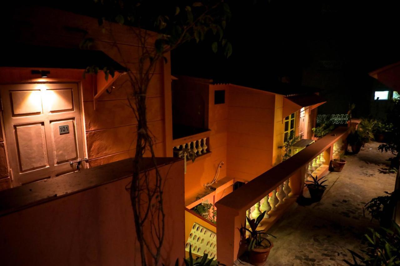 French Villa Puducherry Exterior foto