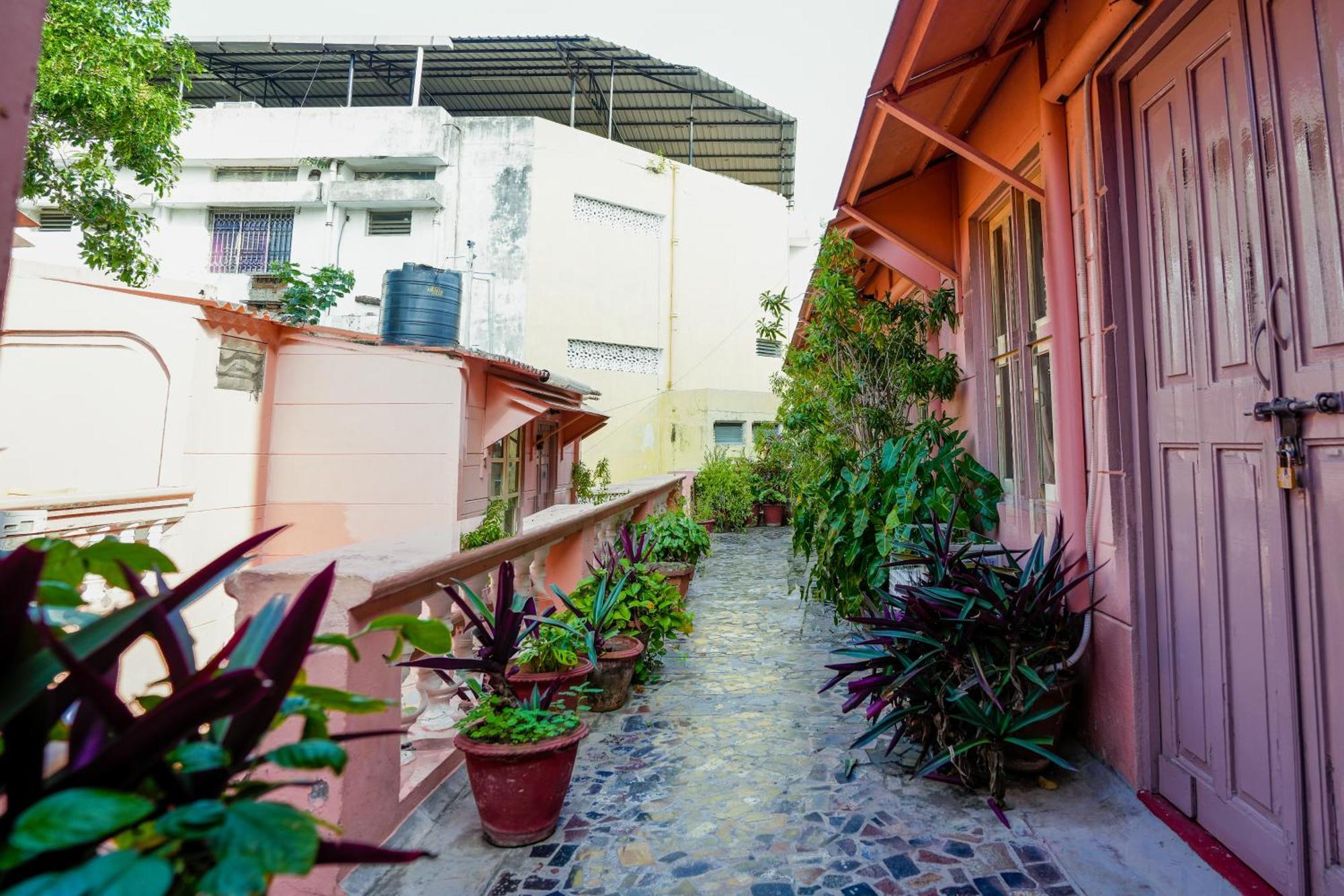 French Villa Puducherry Exterior foto